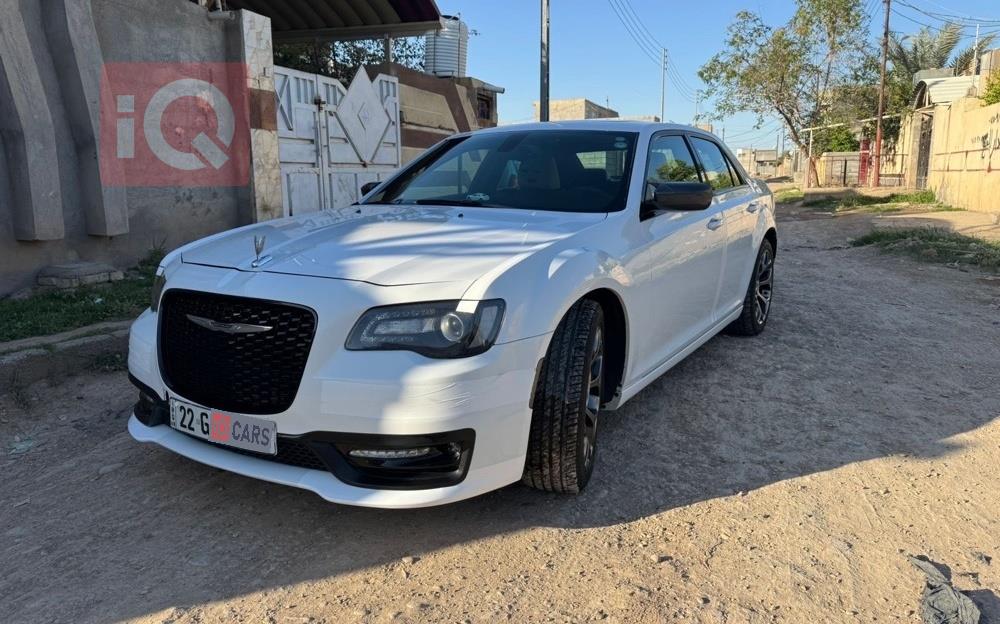كرايسلر 300